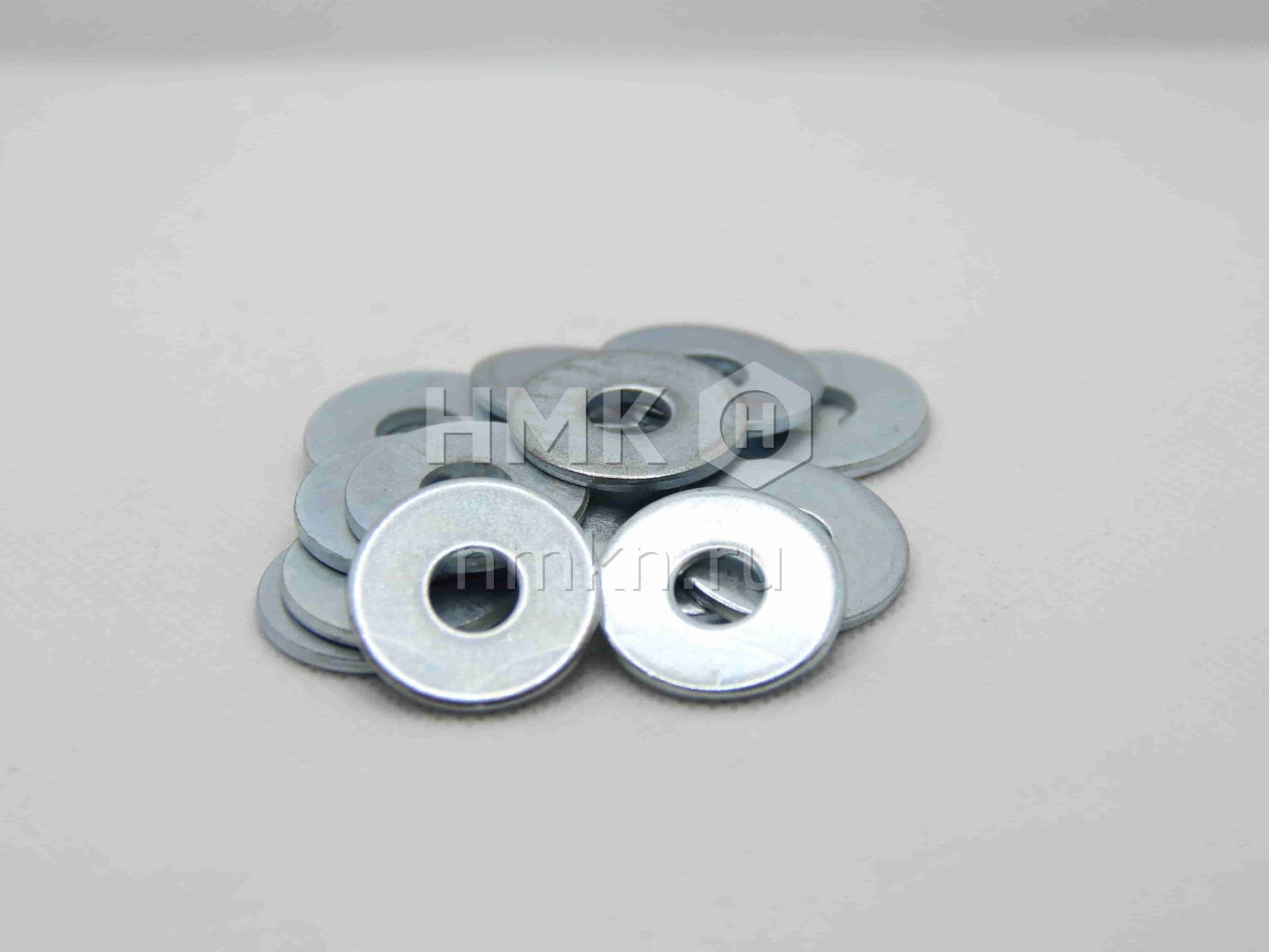 Комплект плоских шайб с широким полем в цинке размеры 6, 8, 10, 12, 16 по 10 шт Комплект плоских шайб с широким полем в цинке размеры 6, 8, 10, 12, 16 по 10 шт